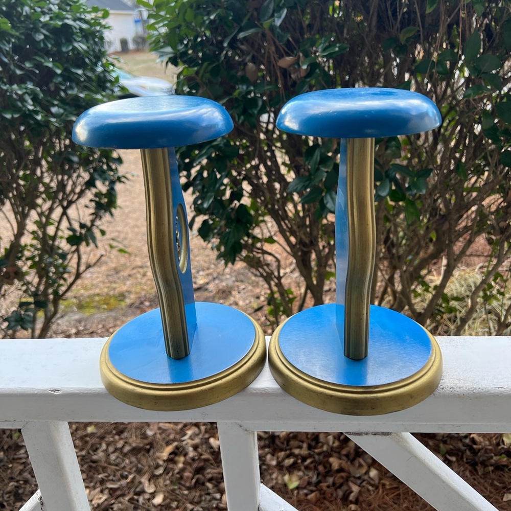 Set of 2 Vintage Hat Stands with “F” Mark - Picture 5 of 10